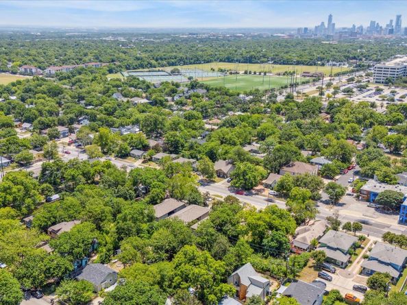 700 W North Loop BLVD, Austin TX 78751