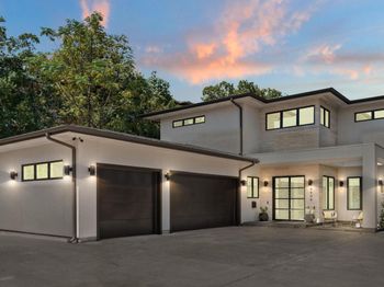 4908 Beverly Skyline