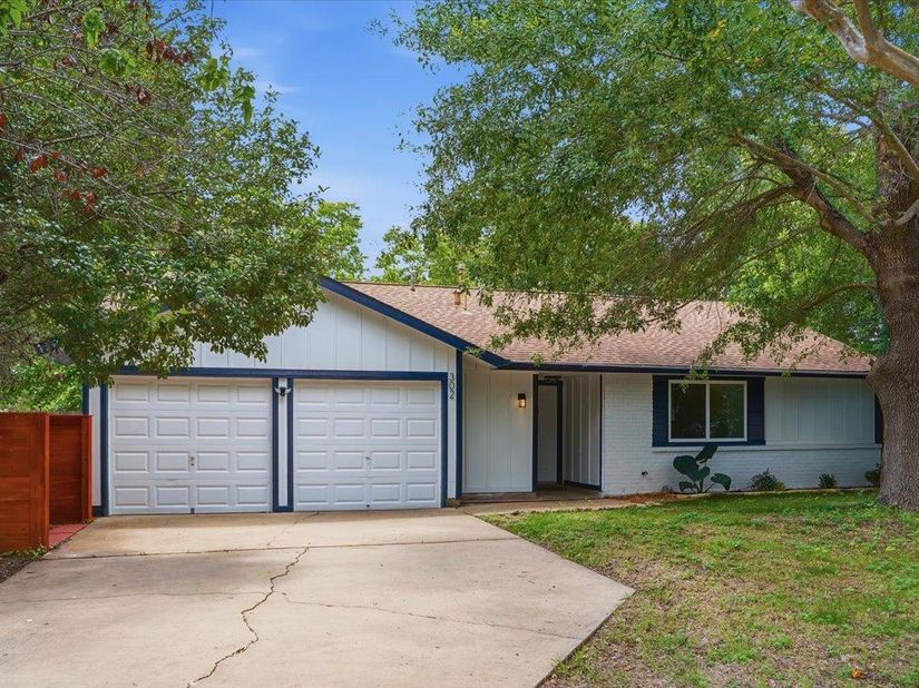 302 Shadow Bend CV, Austin TX 78745