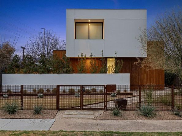 910 W Johanna ST, Austin TX 78704