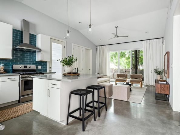 1703 Perez ST 2, Austin TX 78721