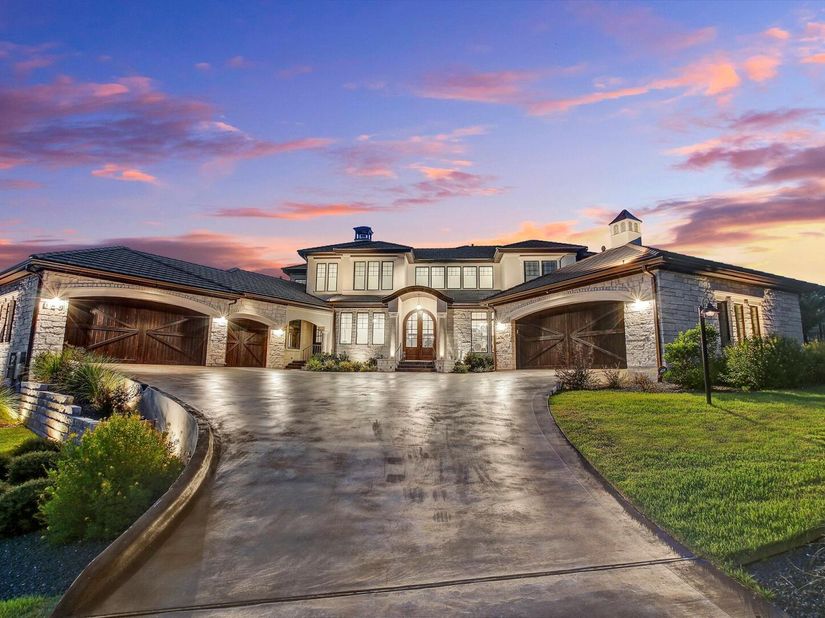 102 Canyon Turn TRL, Austin TX 78734