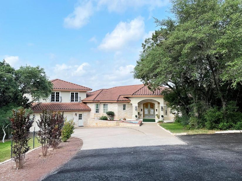 25400 River RD, Spicewood TX 78669