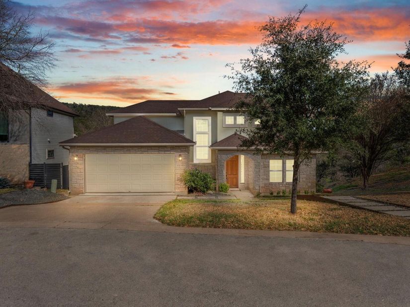 7716 Waldon DR, Austin TX 78750