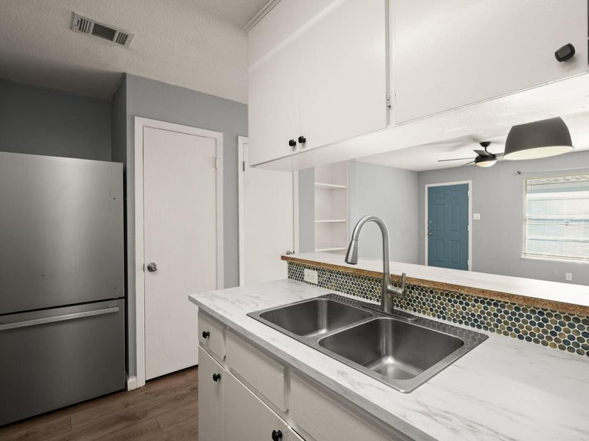 838 N Meadows DR, Austin TX 78758