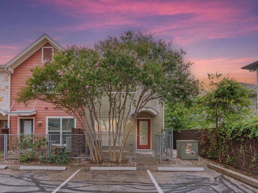 1101 Grove BLVD 708, Austin TX 78741