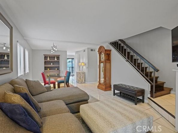 15045 Nordhoff St. 116, North Hills (los Angeles) CA 91343