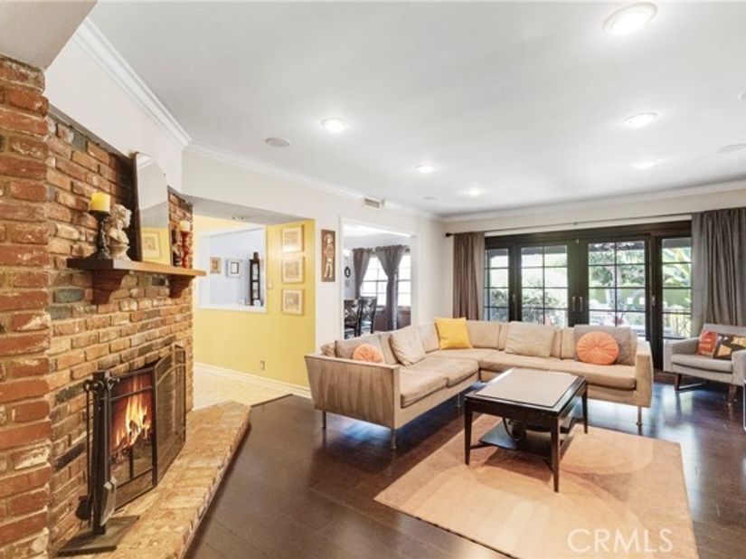 1812 W Riverside, Burbank CA 91506