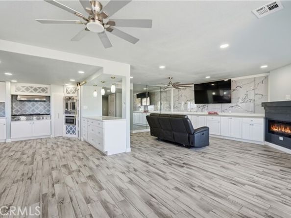 2222 S Mesa 8, San Pedro (los Angeles) CA 90731