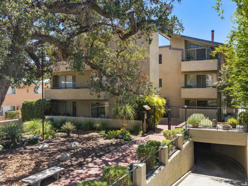 960 San Pasqual 205, Pasadena CA 91106