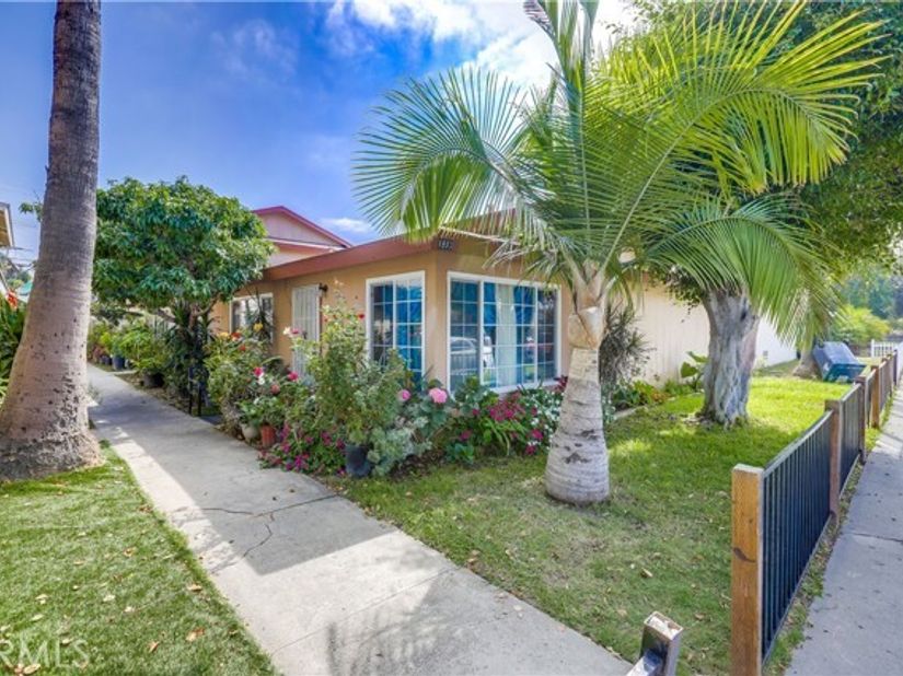 1813 Cedar, Santa Ana CA 92707