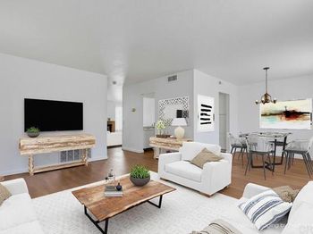2041 MANZANA Way