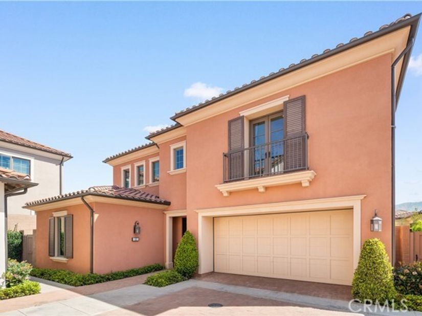 117 Donati, Irvine CA 92602
