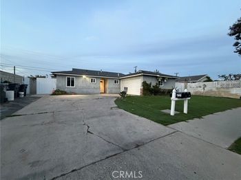 4721 W Oakfield