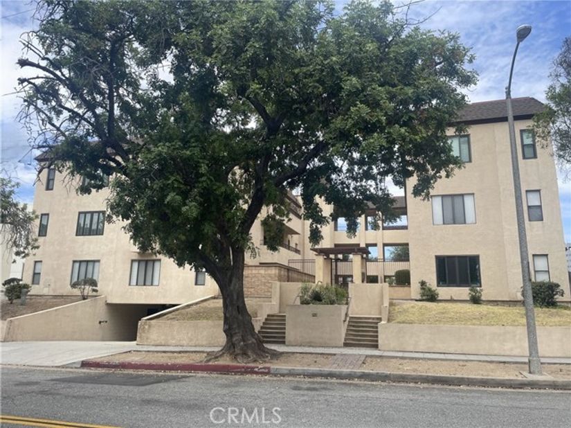 121 S Wilson 103, Pasadena CA 91106