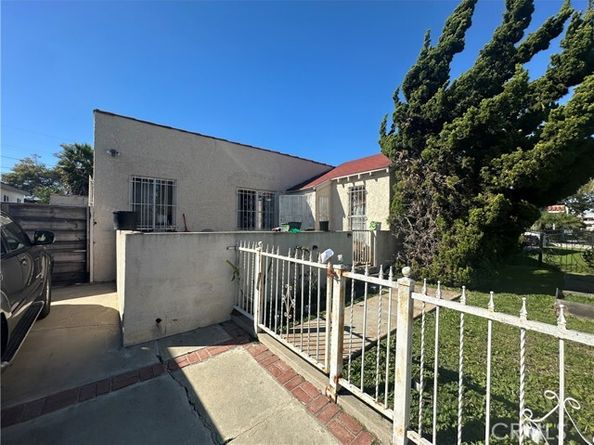 8725 S Denker, Los Angeles CA 90047