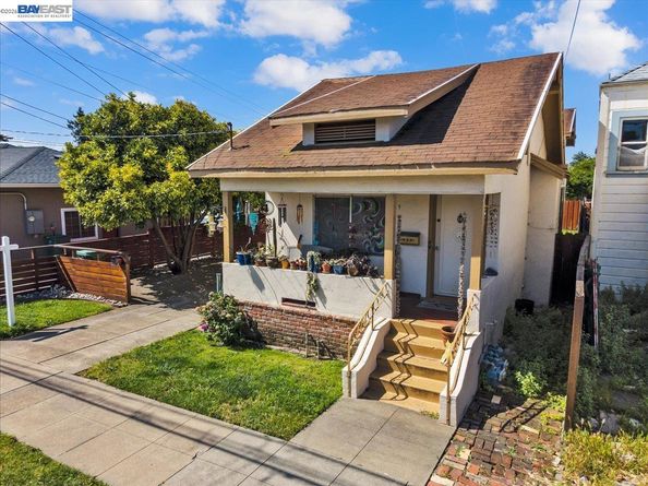3208 Washington St, Alameda CA 94501
