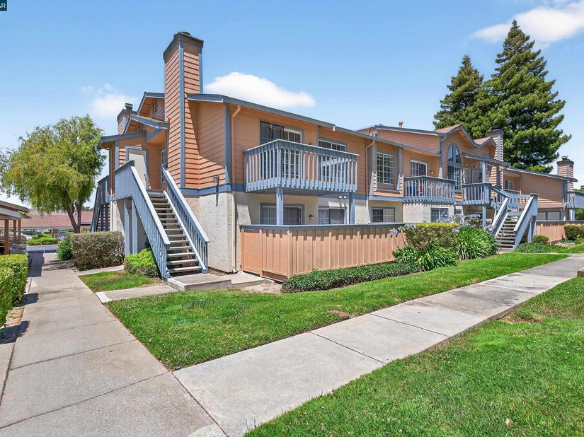 15 Glenwood, Hercules CA 94547