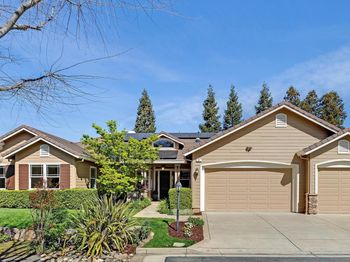 5 Pardi Ln