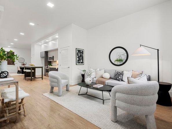 1545 32nd Street 104, Oakland CA 94608