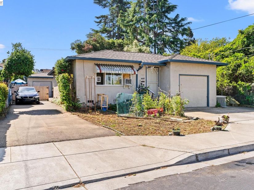 1251 Bellina St, Hayward CA 94541