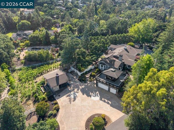 189 Oak Rd, Alamo CA 94507