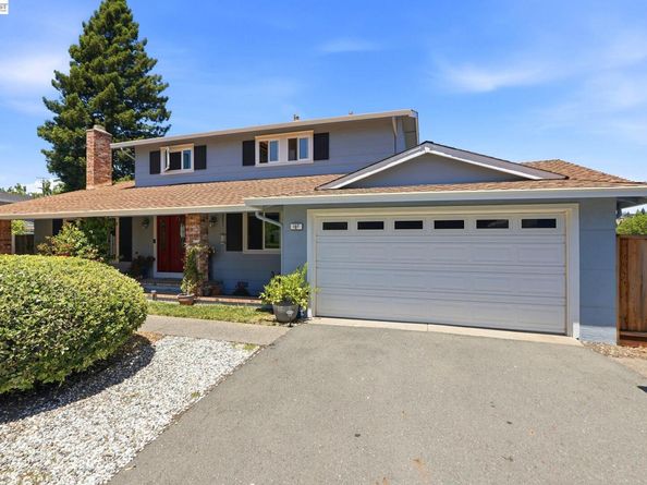 107 Hazelwood Pl, Moraga CA 94556