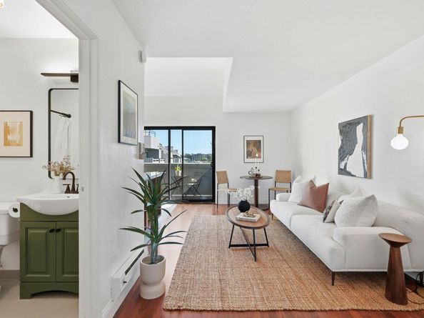3 Embarcadero 338, Oakland CA 94607