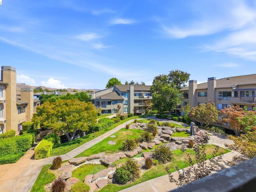 39206 Guardino Dr 302, Fremont CA 94538