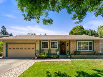 4812 Golden Rd