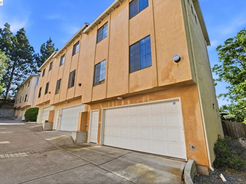 15925 Maubert Ave 6, San Leandro CA 94578