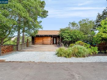 281 Los Altos Dr