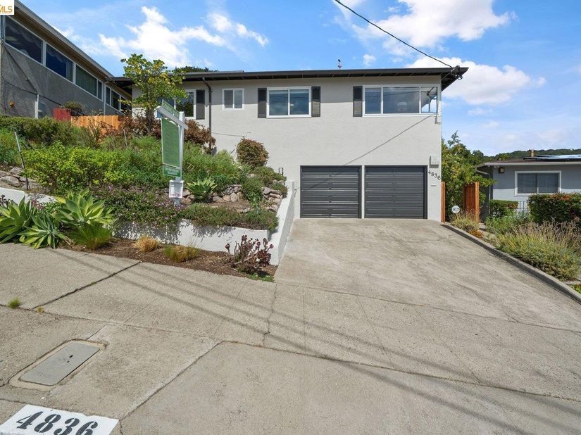 4836 Reinhardt Dr, Oakland CA 94619
