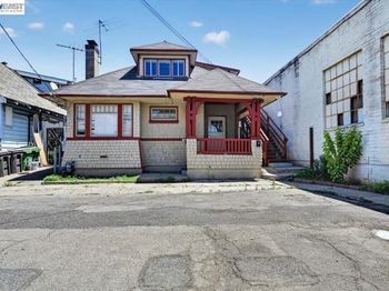 950 Loomis Ct