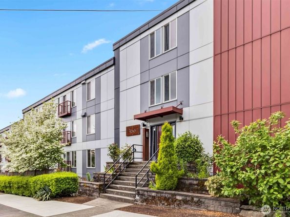 3661 Phinney Avenue N 208, Seattle WA 98103
