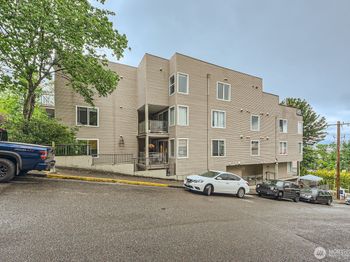 3022 SW Bradford Street