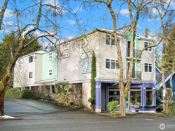 9517 35th Avenue NE 2A, Seattle WA 98115