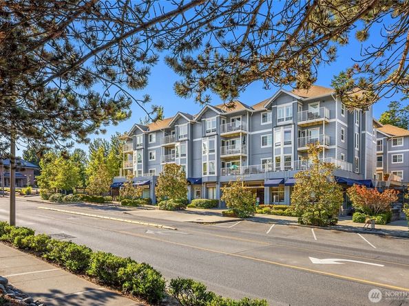 300 NE High School Road 403, Bainbridge Island WA 98110