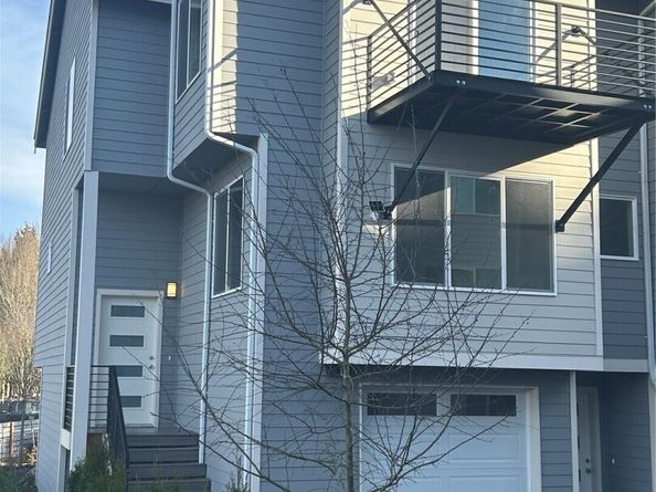 13243 Ambaum Boulevard SW C, Burien WA 98146