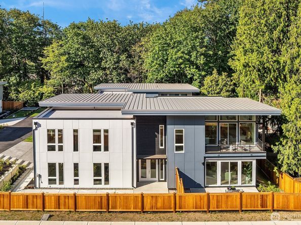 3983 162nd Place SE, Bellevue WA 98006