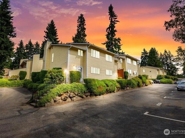 12024 101st Avenue NE E2, Kirkland WA 98034