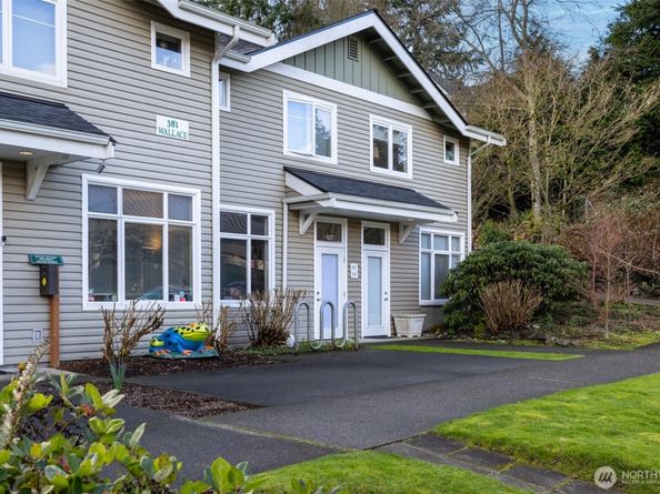 381 Wallace Way NE 109, Bainbridge Island WA 98110