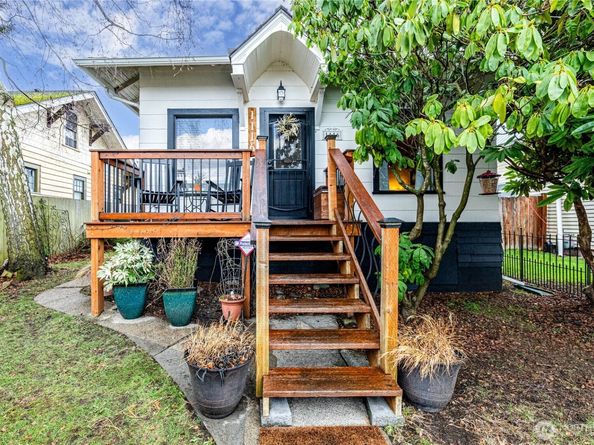 1116 E Marine View Drive, Everett WA 98201