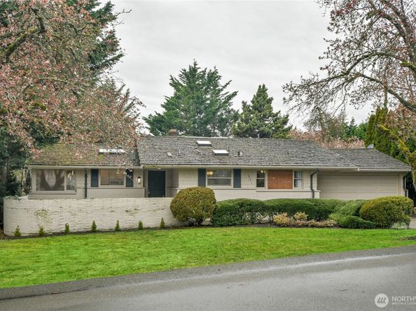 921 Sunset Way, Bellevue WA 98004