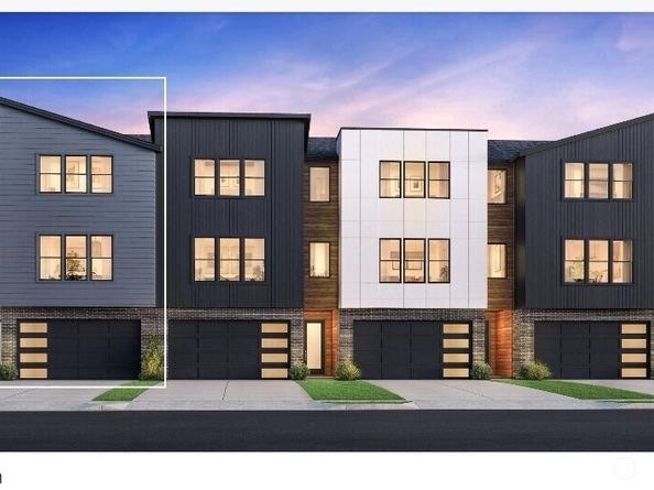 10806 (HS 48) 120th Lane NE E, Kirkland WA 98033