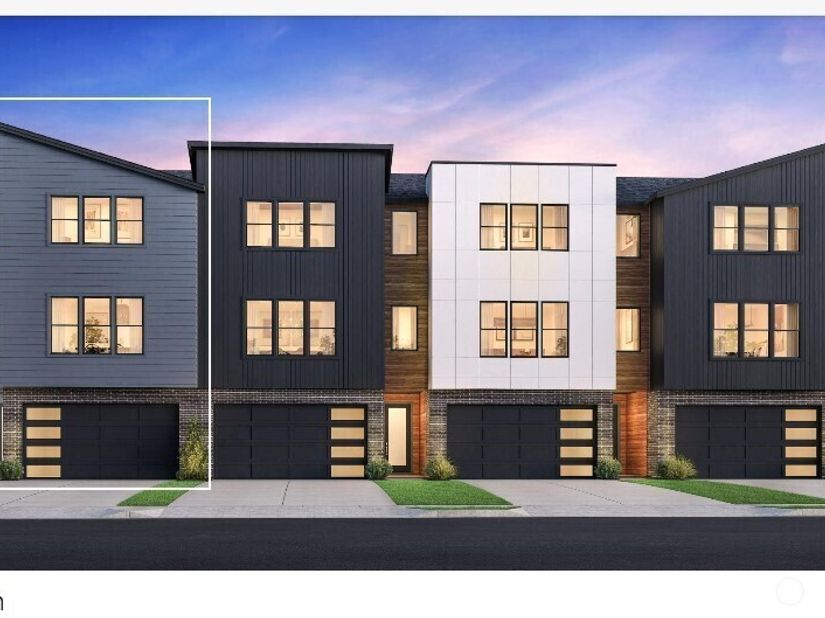 10806 (HS 48) 120th Lane NE E, Kirkland WA 98033