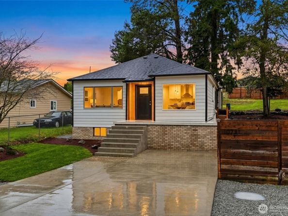 10731 18th Avenue SW, Seattle WA 98146