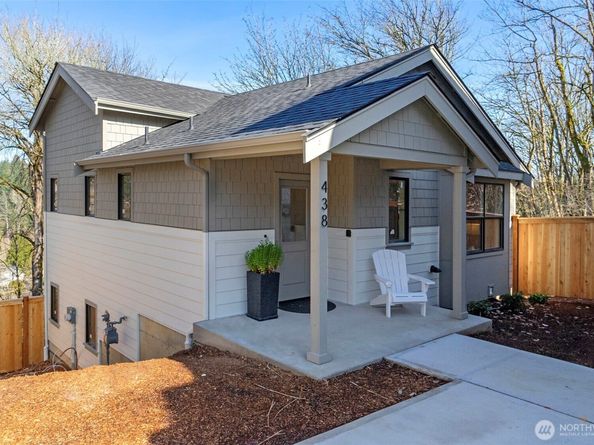 438 20th Ave, Kirkland WA 98033