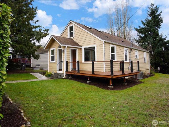 10633 21st Avenue SW, Seattle WA 98146