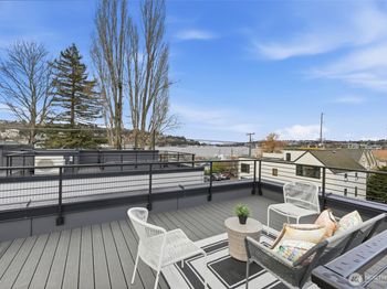 2016 Fairview Avenue E